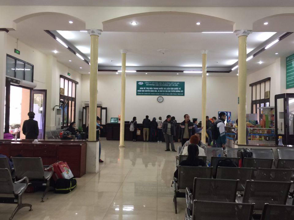 Ga Hà Nội đã bán hết hơn 75.000 vé tàu Tết.